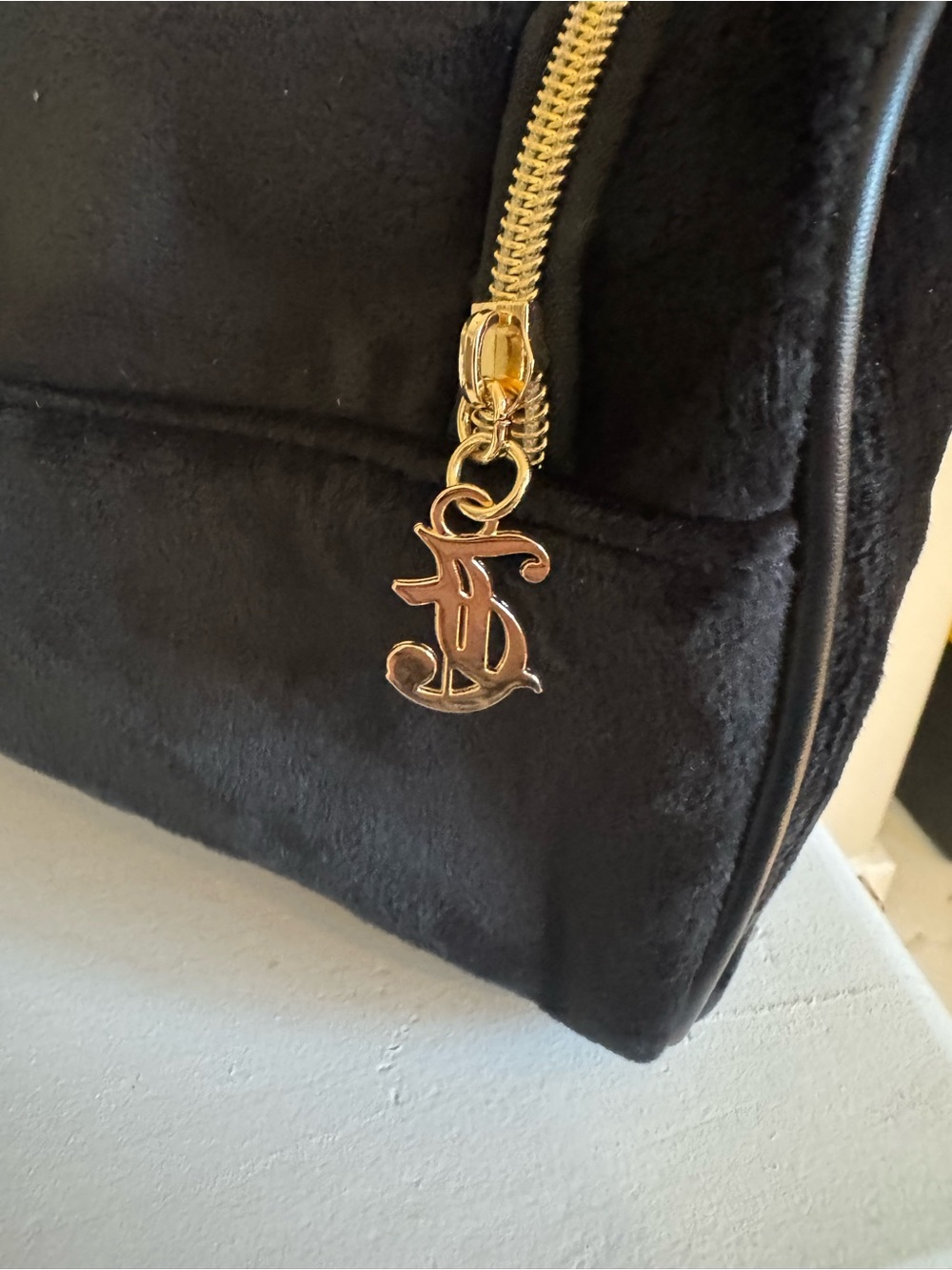Juicy Couture Black Rhinestone Logo Velvet Cosmetic Case with Gold Zippers - Picture 5 of 9